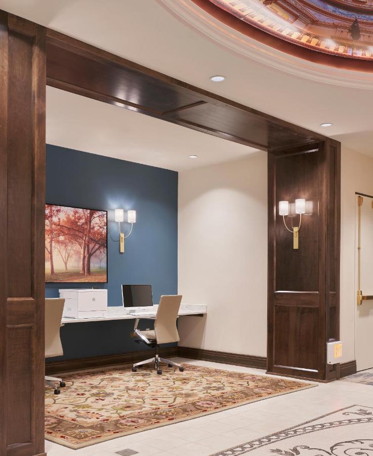 The Inn At Meadowbrook Overland Park Bagian luar foto