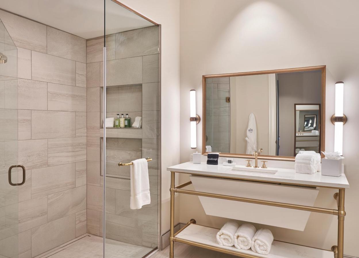 The Inn At Meadowbrook Overland Park Bagian luar foto