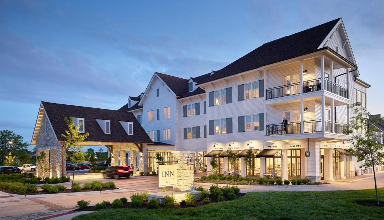 The Inn At Meadowbrook Overland Park Bagian luar foto