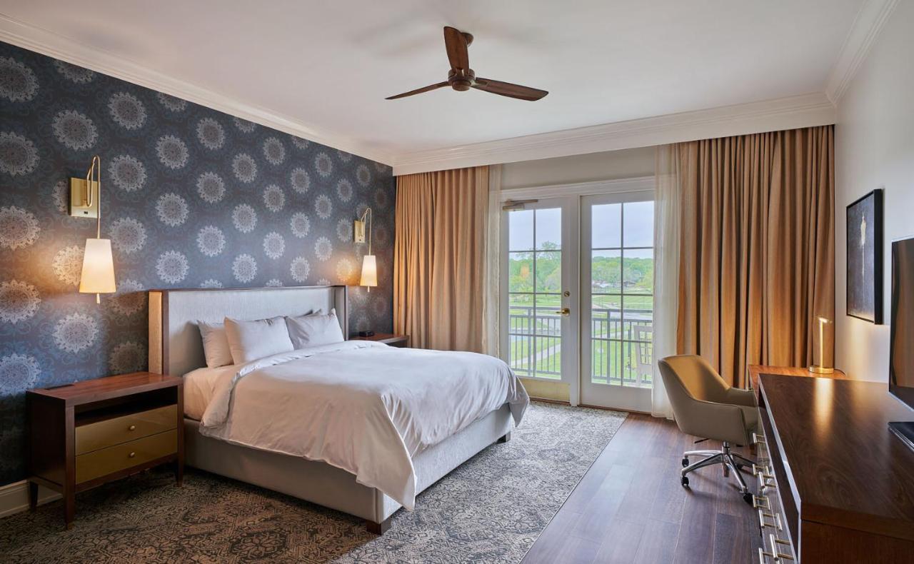 The Inn At Meadowbrook Overland Park Bagian luar foto